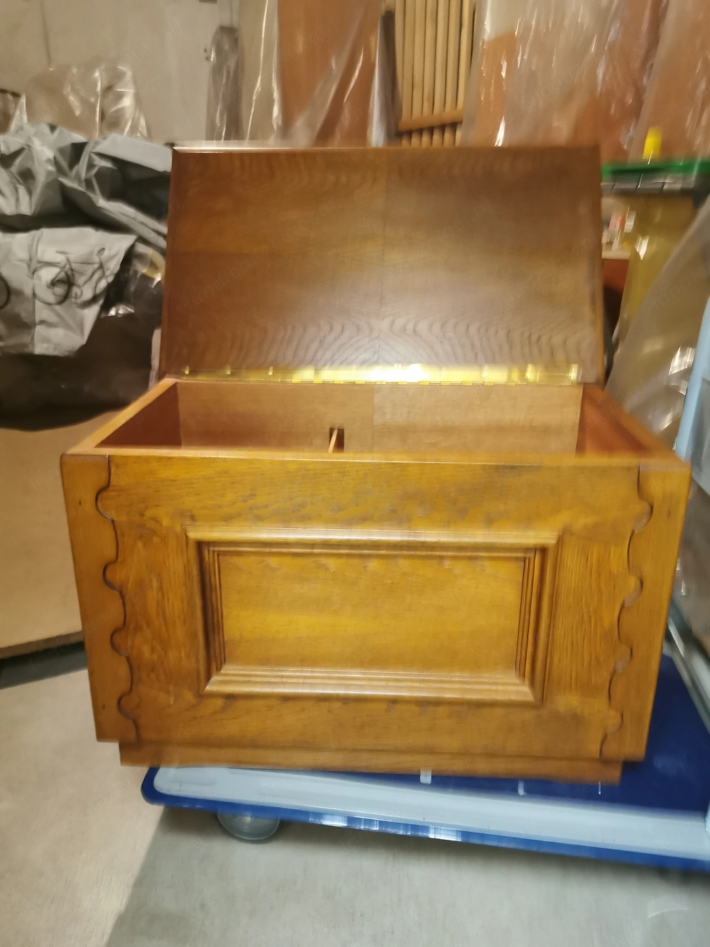 Truhe Holz Außenmaß L T H 64x37x41cm mit Deckel 