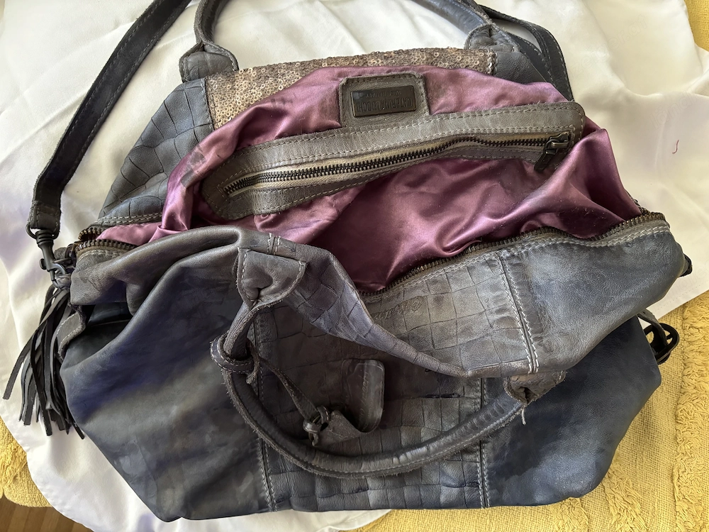 Sehr schöne Dame Handtasche kaum benutzt 