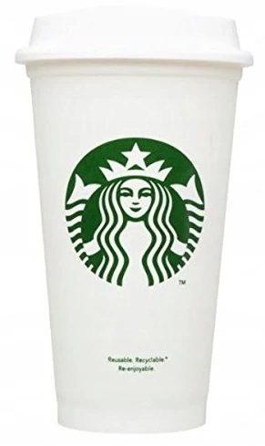 Eine Tasse direkt von der globalen Coffeeshop-Kette Starbucks