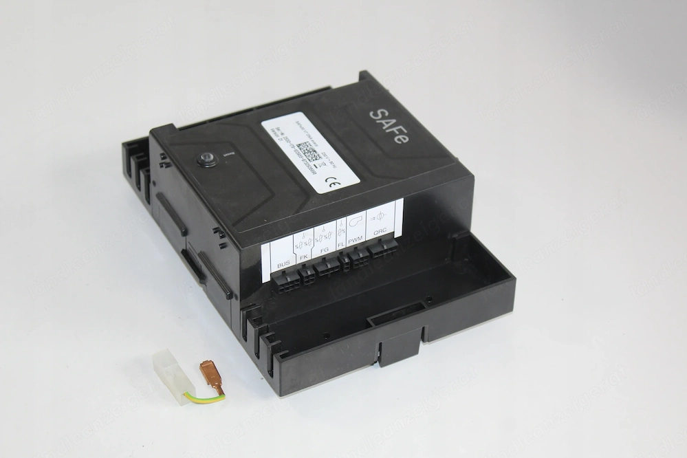 Buderus Sieger burner control unit SAFe30 V7 BZ1.0 BE1.3, 8732936996  n Buderus SAFe30 V7 DNA oil bu