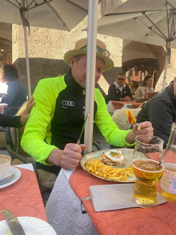 Aktivitäten mit einem Paar   Frau