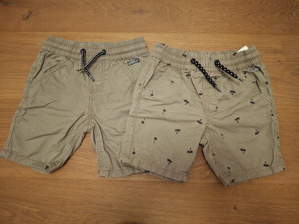 Kurze Hosen Gr. 98 104