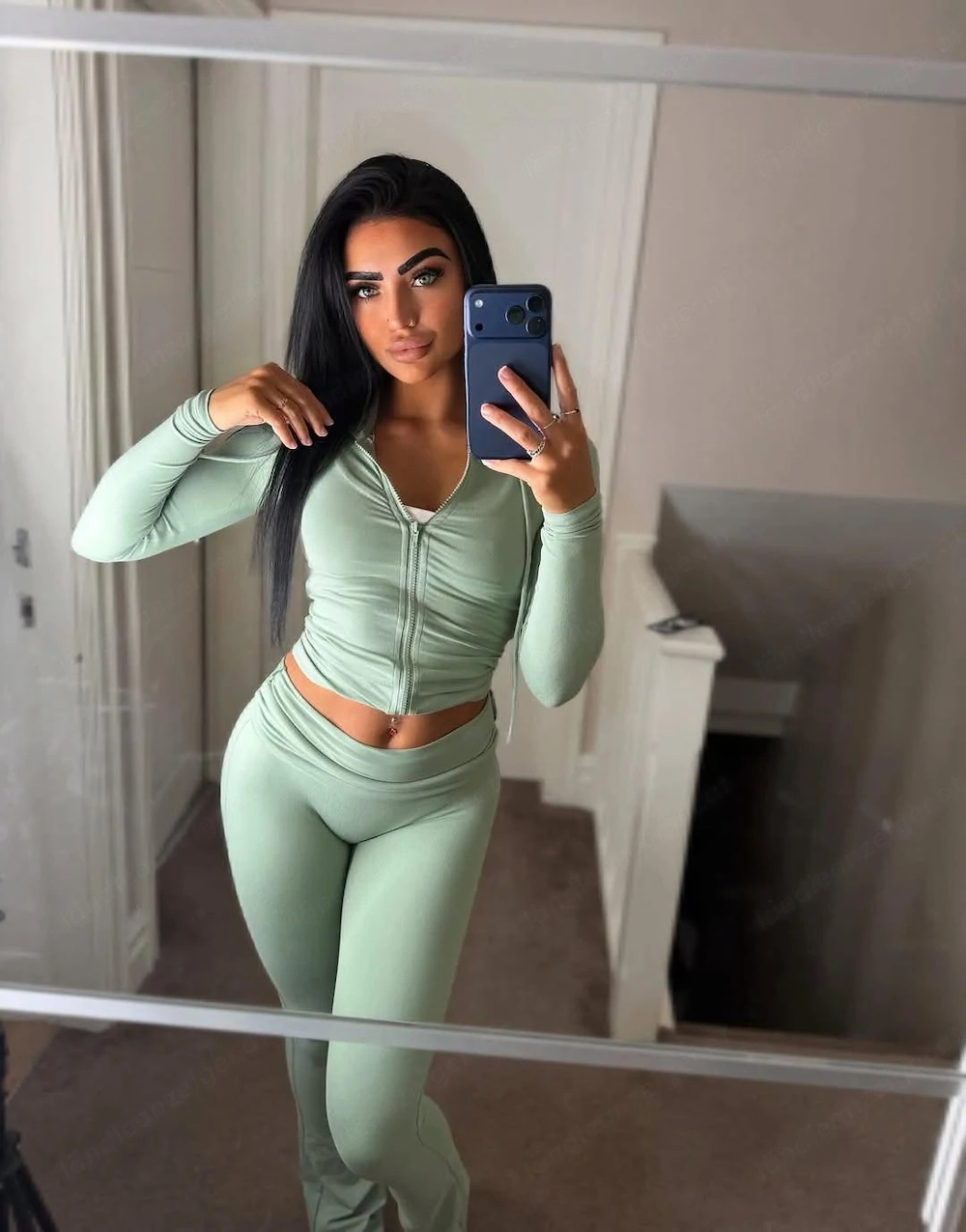 Hello raluka 24 