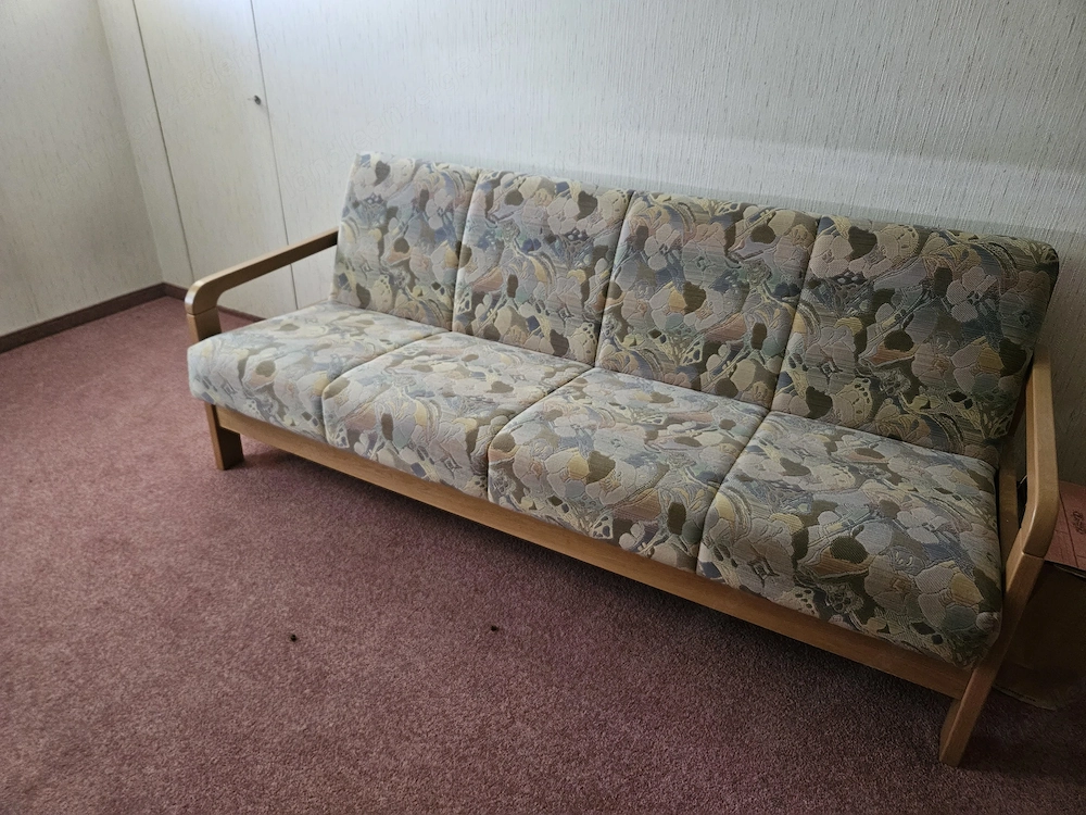 Zu verschenken 3-Sitzer Sofa
