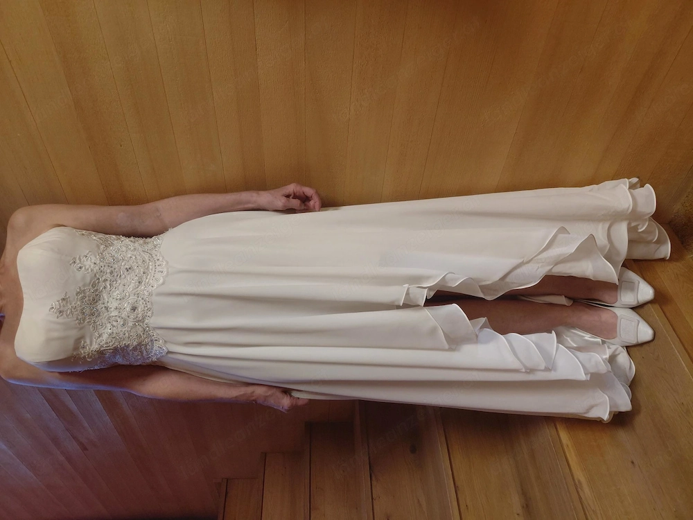 Hochzeitskleid oder Kleid für White Night