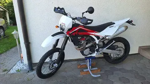 Husqvarna TE 250 Motorrad zu Verkaufen 