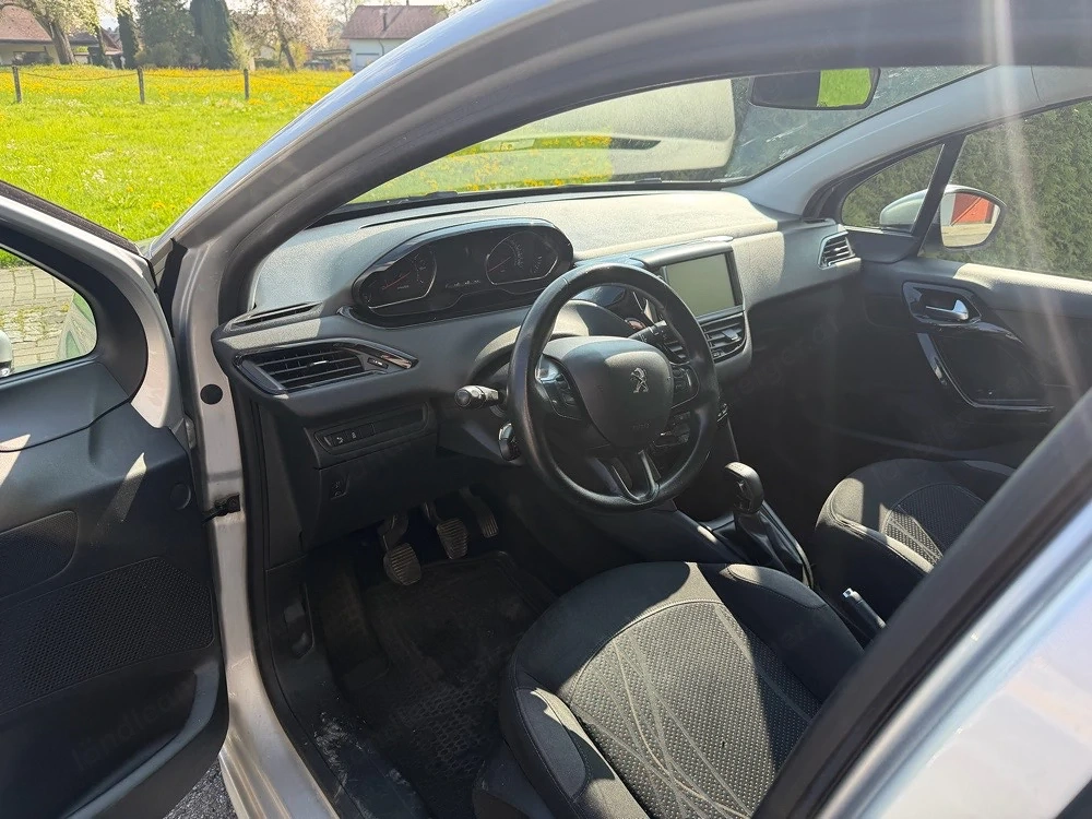 peugot 208