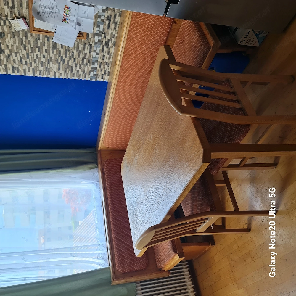 Eckbank + Tisch + 2 Stühle