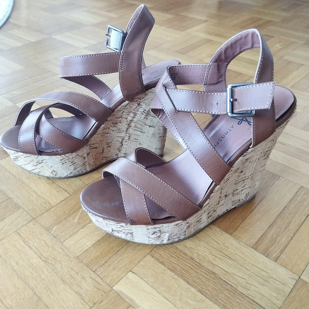 Sandalen mit Keilabsatz 