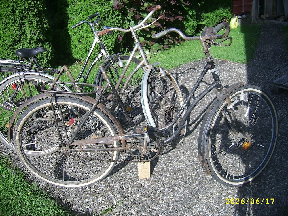 3 alte Fahrräder Waffenrad
