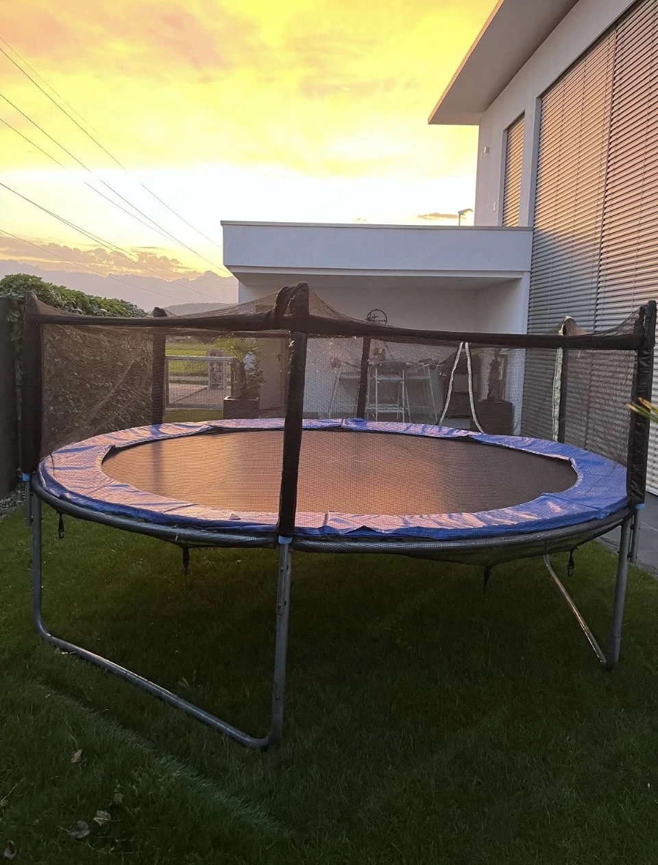 Trampolin 305