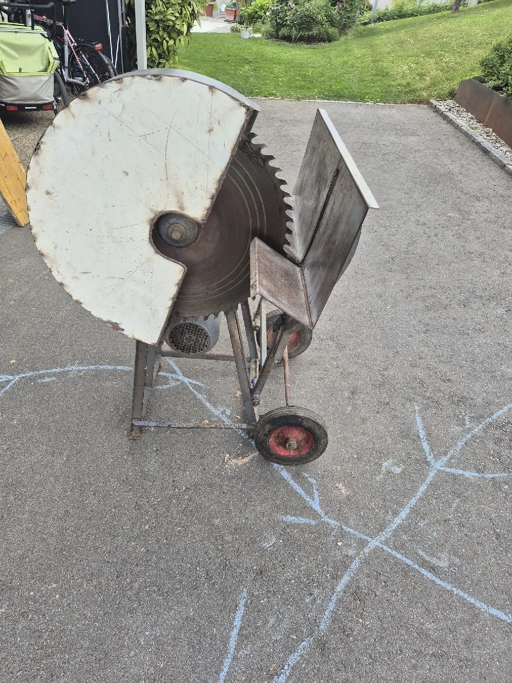 Wippkreissäge