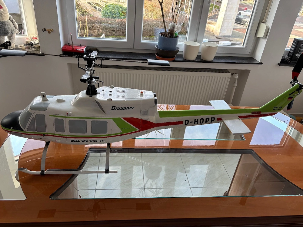 Graupner Bell 212 TwinJet Hubschraubermodell