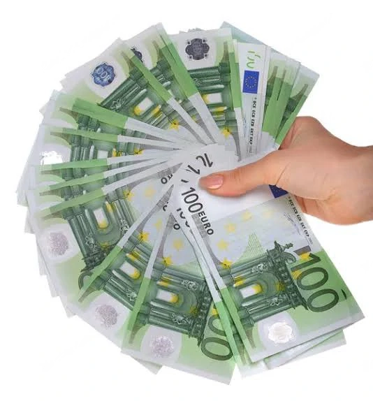 Wir bieten Kredit: und Investitionsdienstleistungen für Unternehmen, die Immobilienbranche und weite