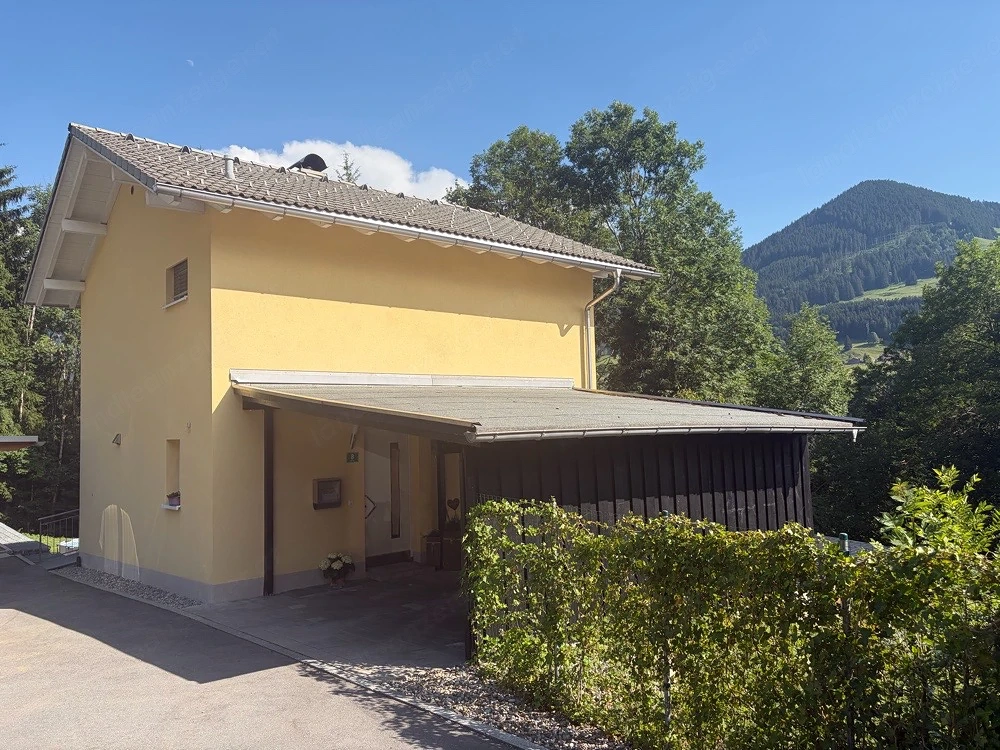 Schönes Einfamilienhaus in sonniger Ruhelage von Laterns-Thal (Privatverkauf)