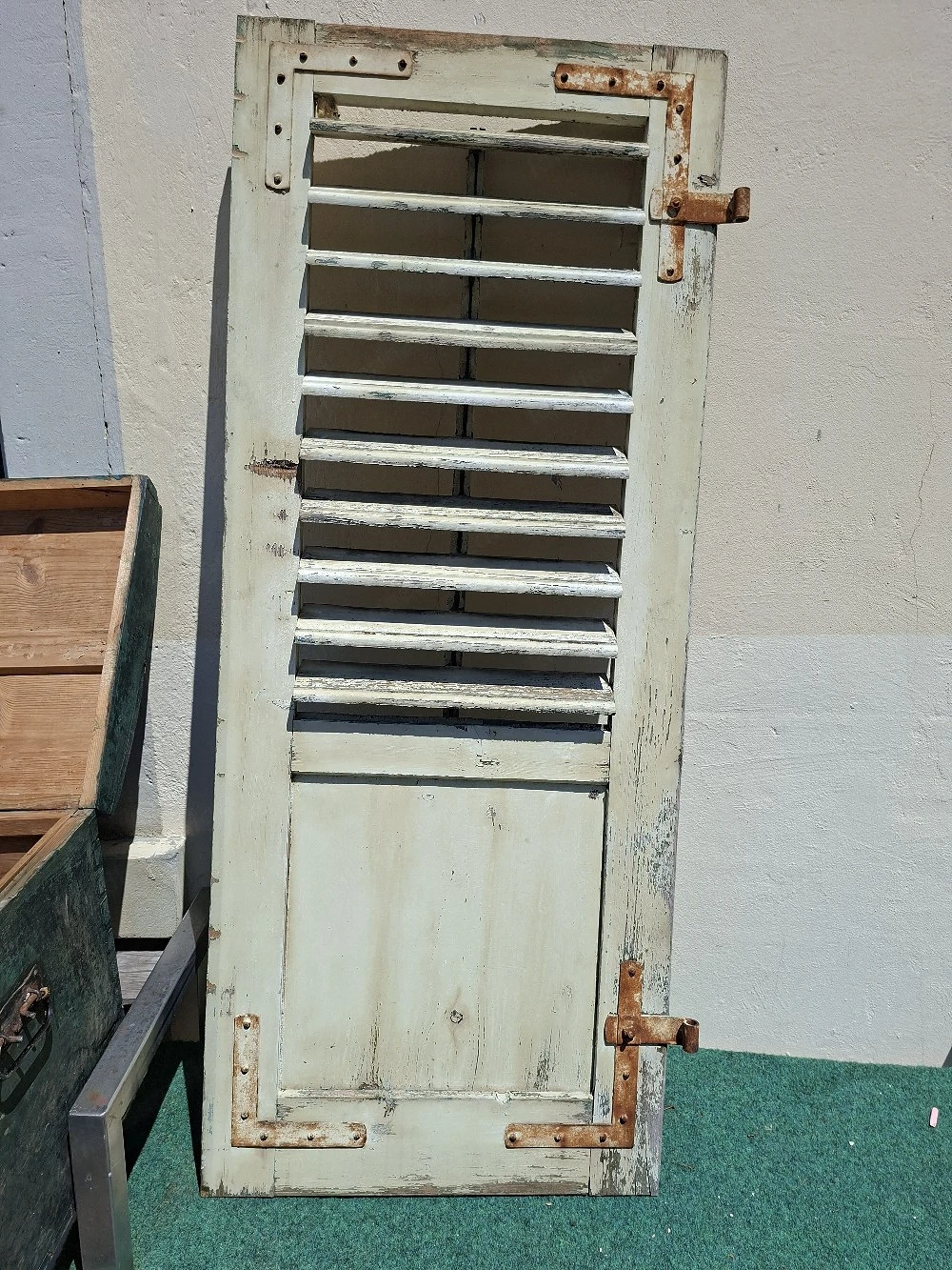 Uralte Holzfensterläden
