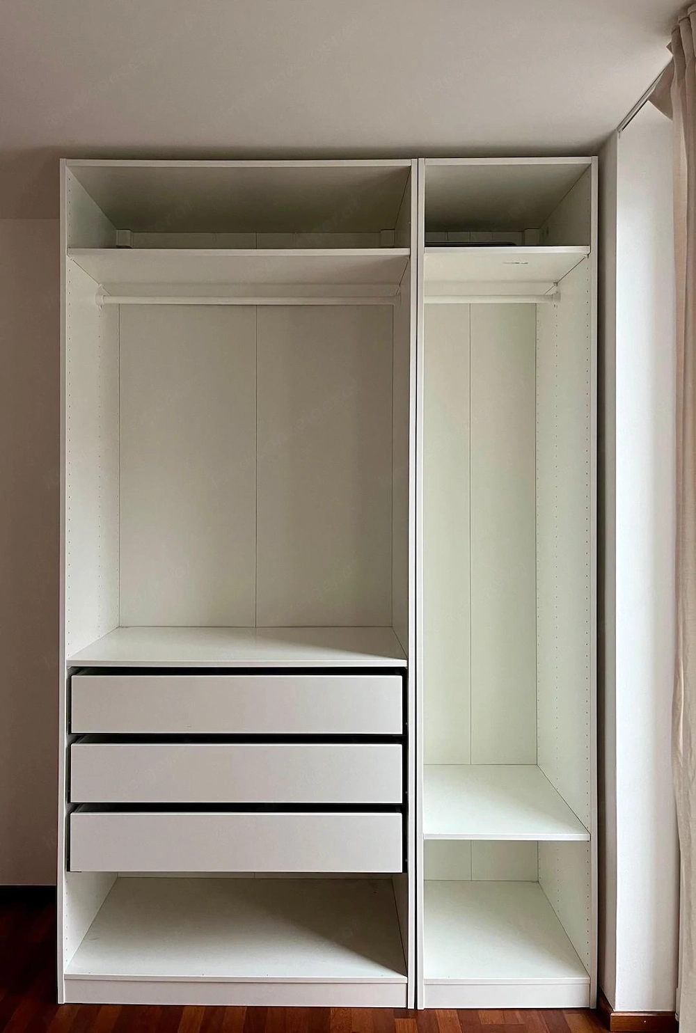 IKEA-PAX Schränke 3stk mit super Einteilung und IKEA-BESTA Anrichte