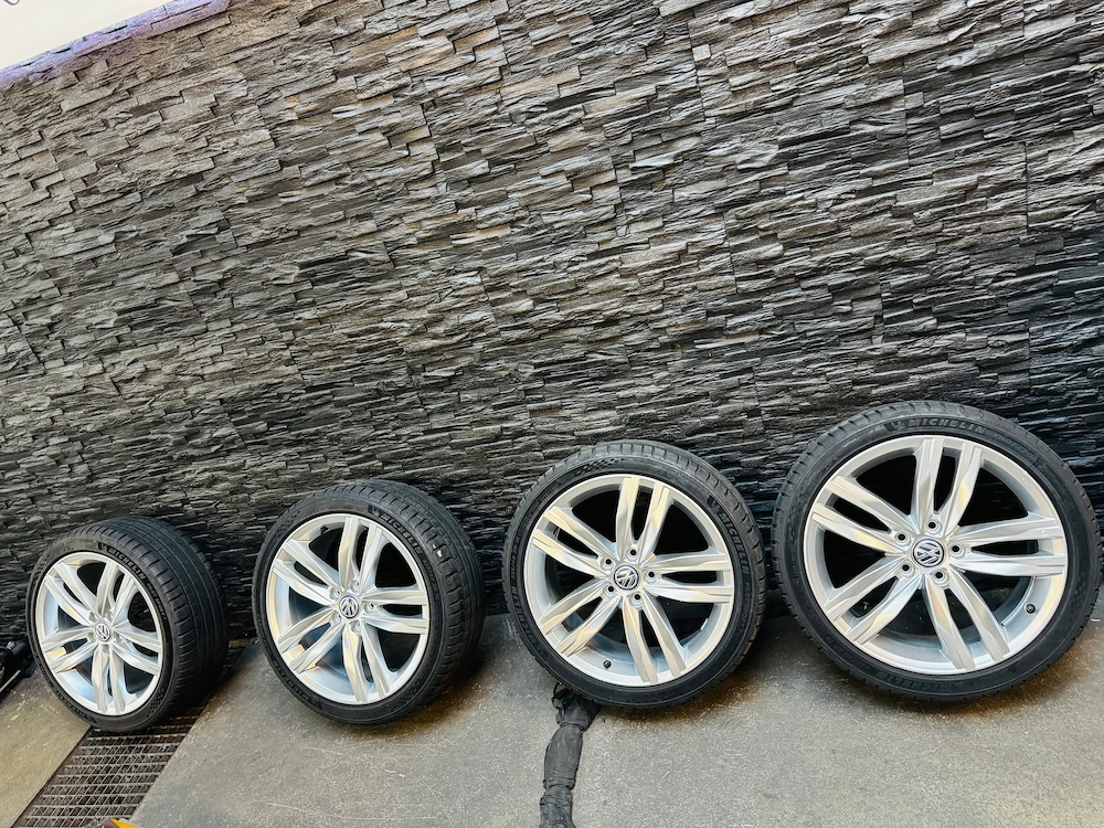Original VW Golf 7 GTI GTD R 18 Zoll Alufelgen 225 40 R18 Sommer