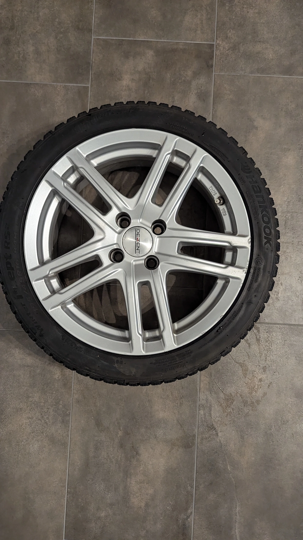 16" Dezent Alufelgen mit Hankook Winterreifen (195 45 R16) - 4x100, 5mm Profil - VHB
