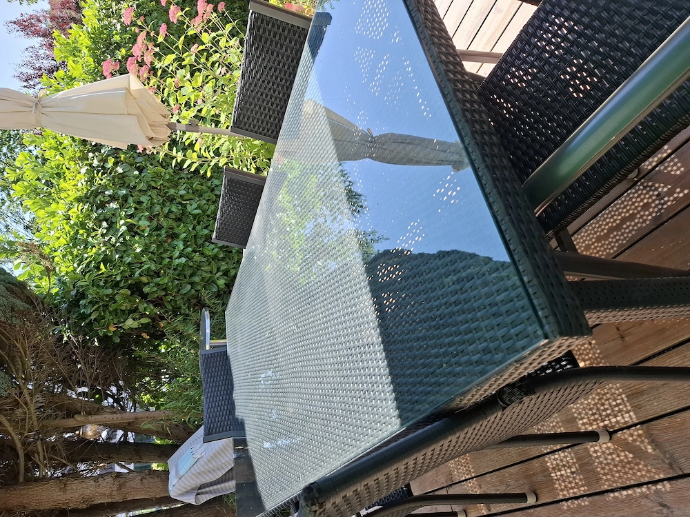 Gartentisch zu verschenken, Maße 1x2 Meter