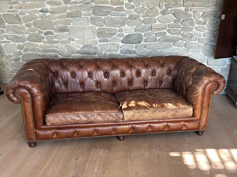 Chesterfield Couch und Sessel
