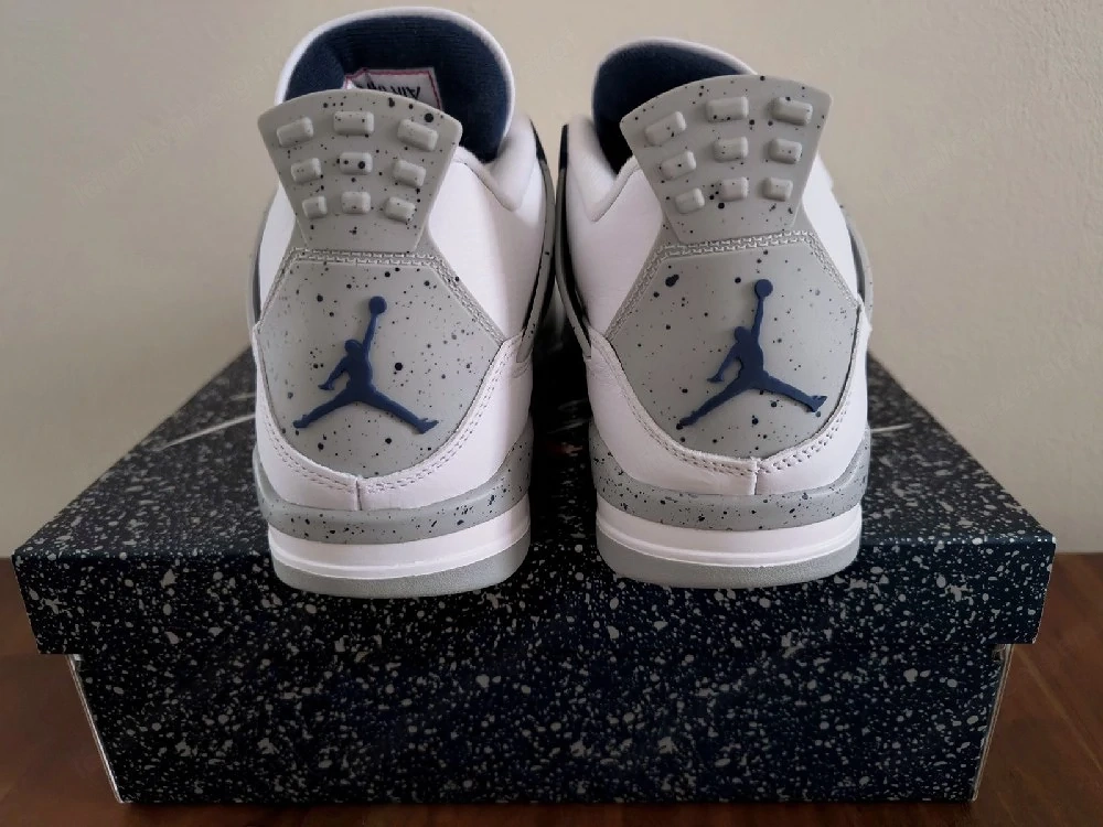 Air Jordan 4 Retro neue Größe 45