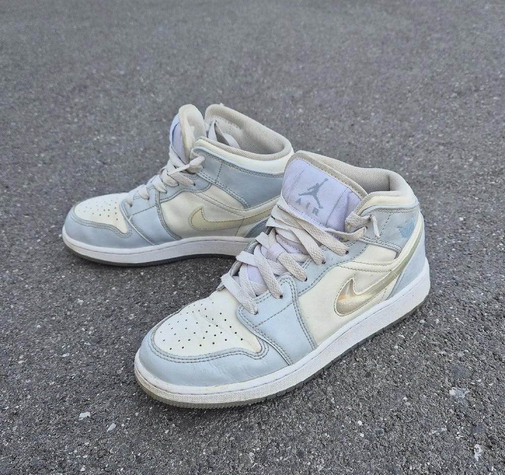 nike jordans