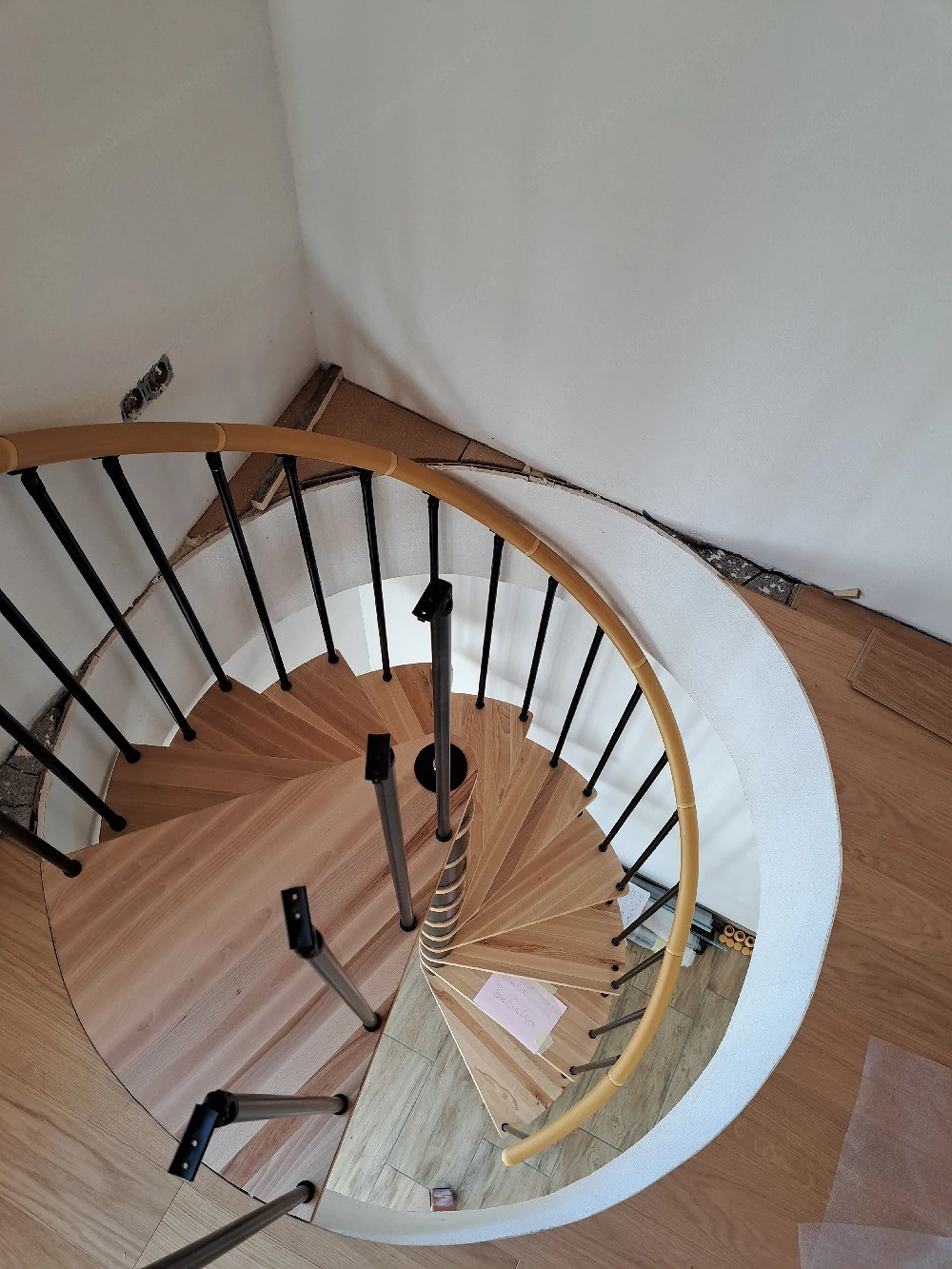 schöne 2 Zimmer  Etagenwohnung 