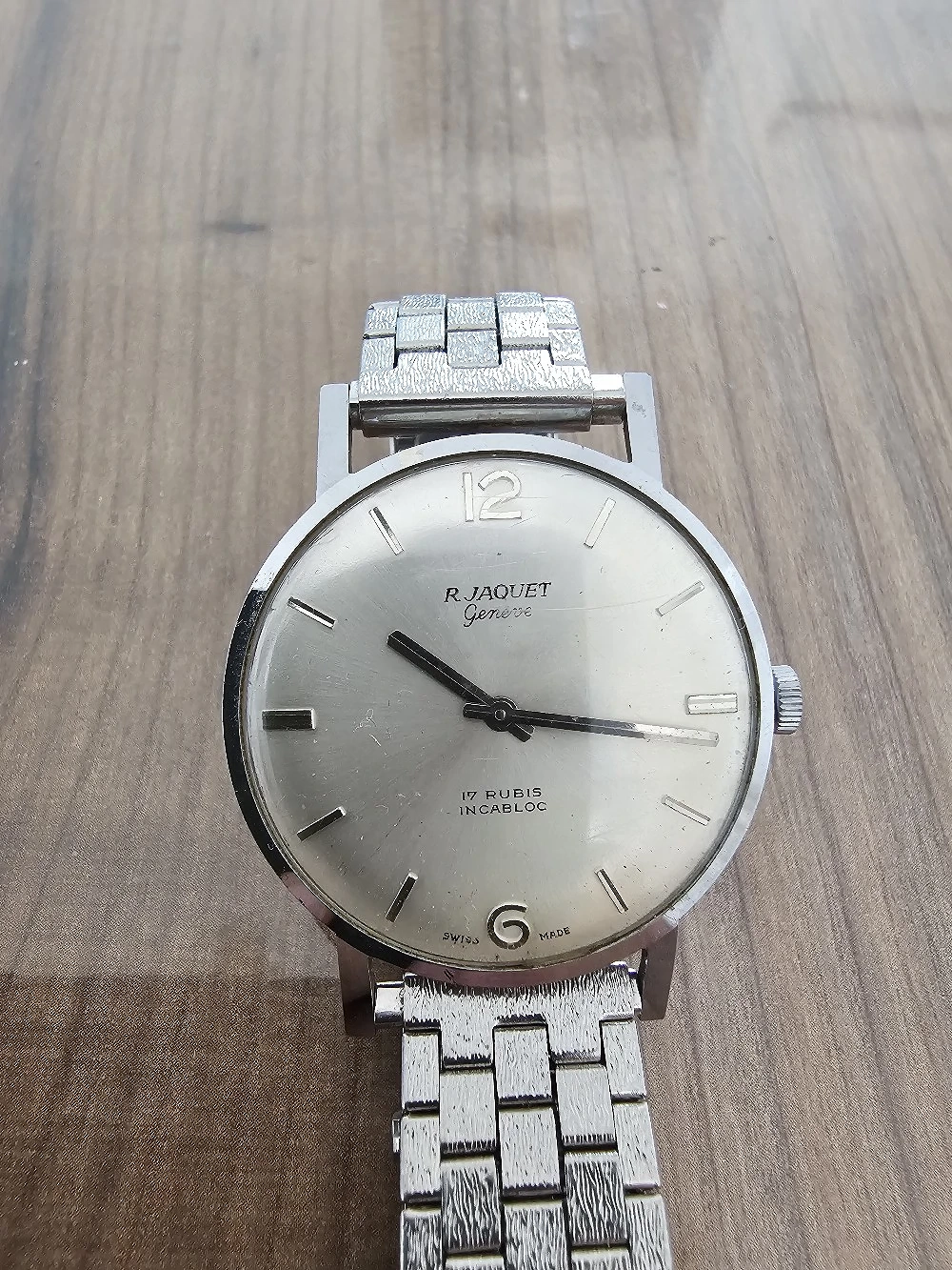 R JAQuet uhr
