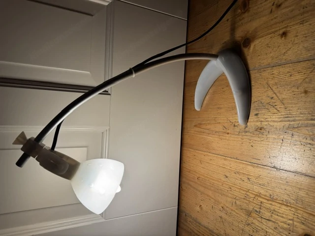 Schreibtisch-oder Nachtkästchenlampe
