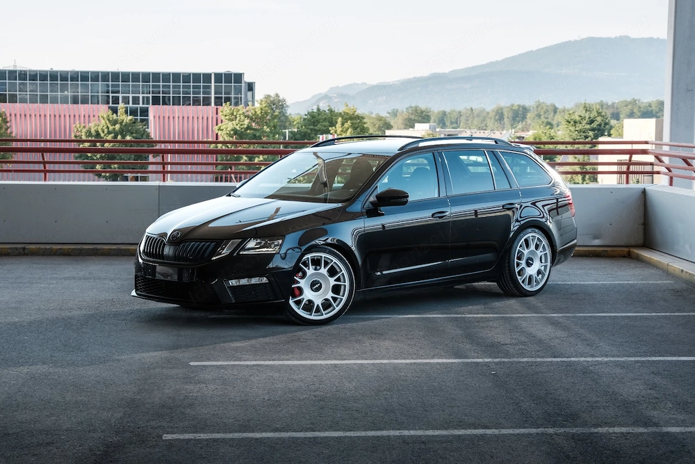 Skoda Octavia Combi RS 2,0 TDI DSG | Top gepflegt Kombi   Family Van