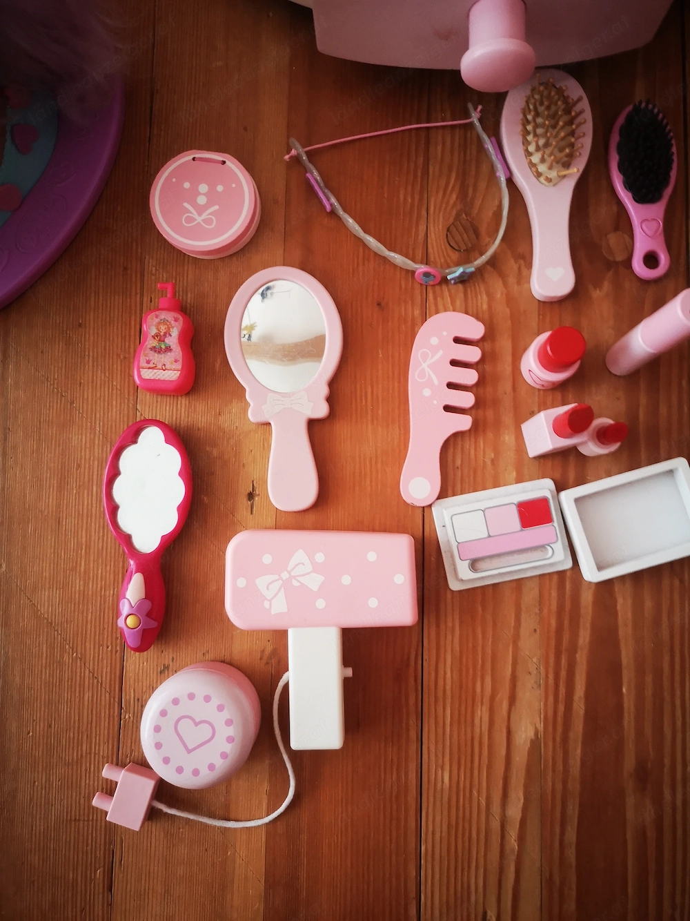 Spielschminktisch mit Frisierpuppe 