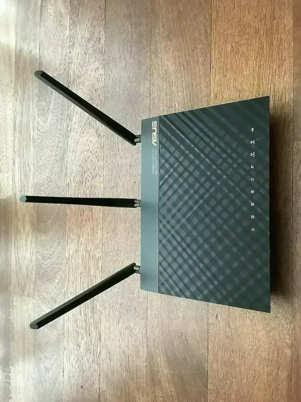 Router Asus RT-AC66U 