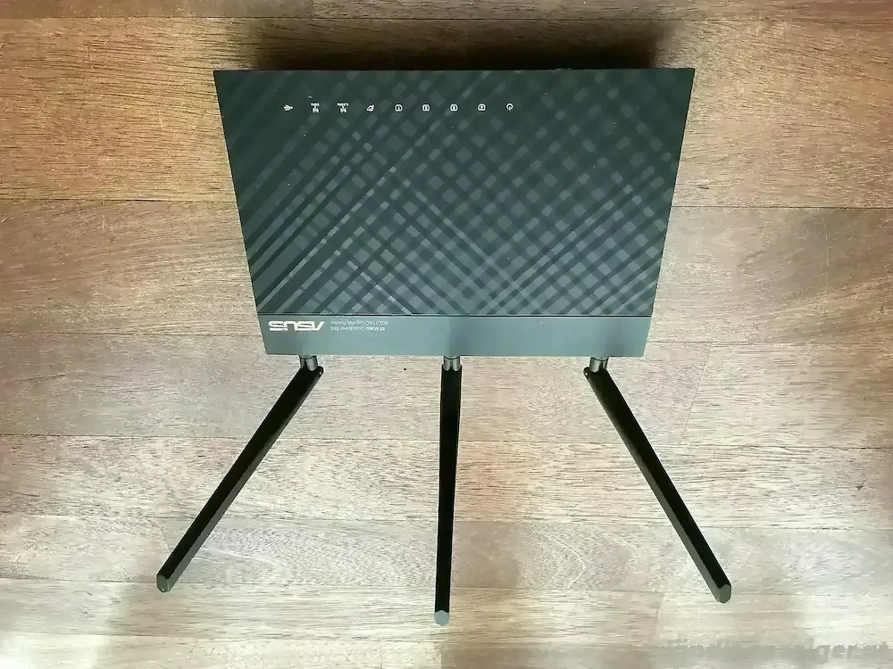 Router Asus RT-AC66U 