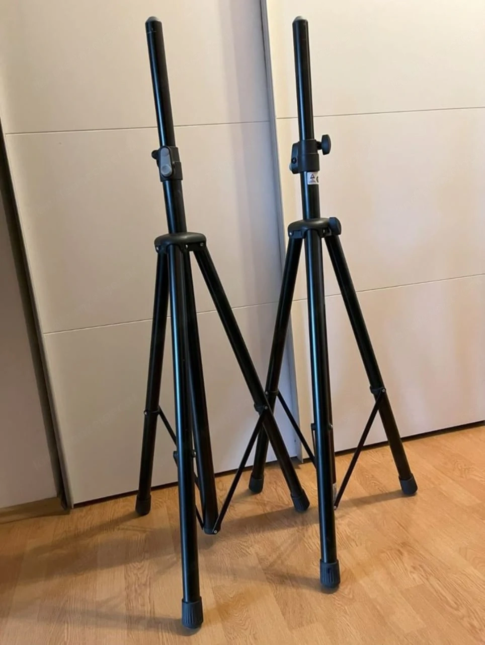 Gesangsanlage, Klein-PA, Mackie Mischpult, RCF Aktivboxen, Stative