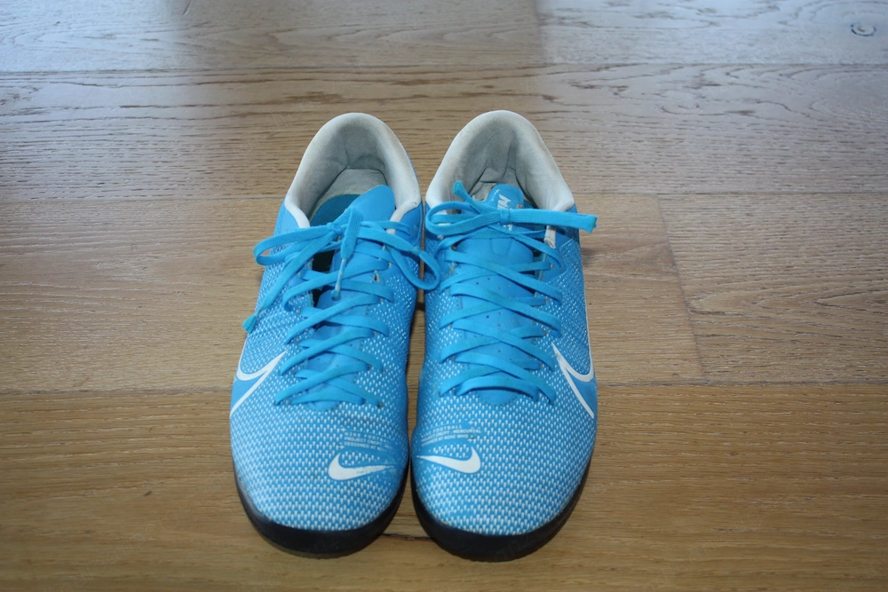 Fußball Hallenschuhe Gr. 42