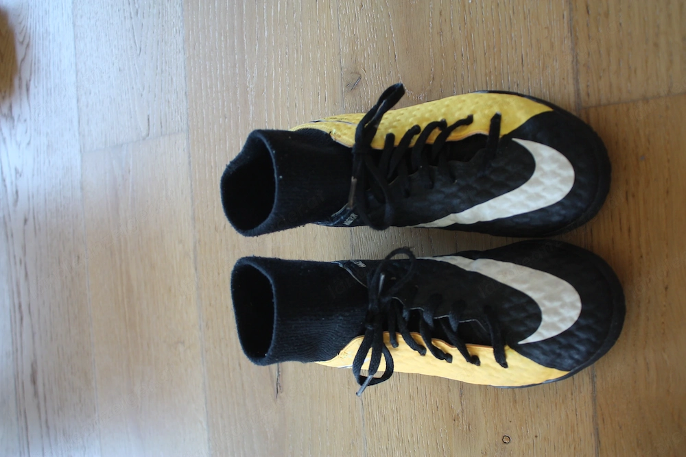 Hallenfußballschuhe Gr. 35