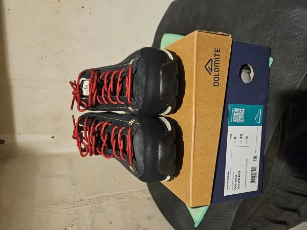 Wanderschuh Dolomite gr.42 Neu