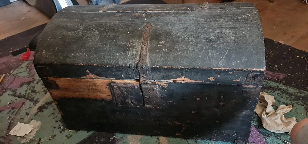 Dekoration Pfanne ,Holzkiste