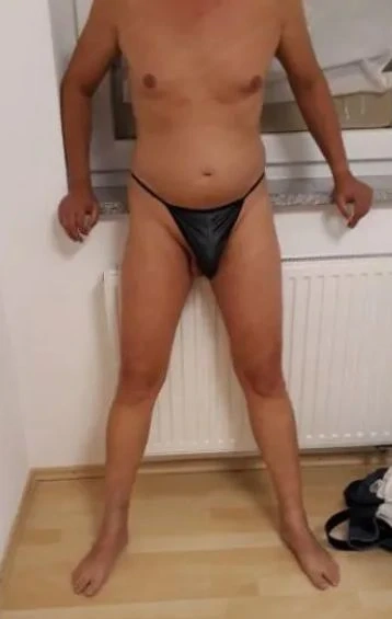 Fetischist sucht Frau ab 18 Jahren
