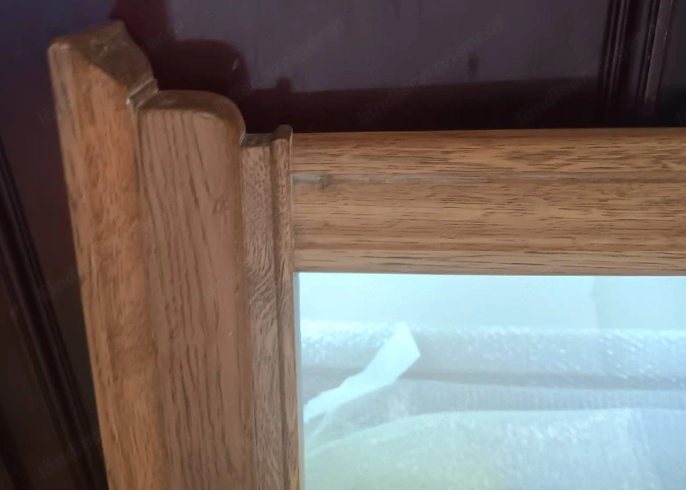 Spiegel mit Holzrahmen