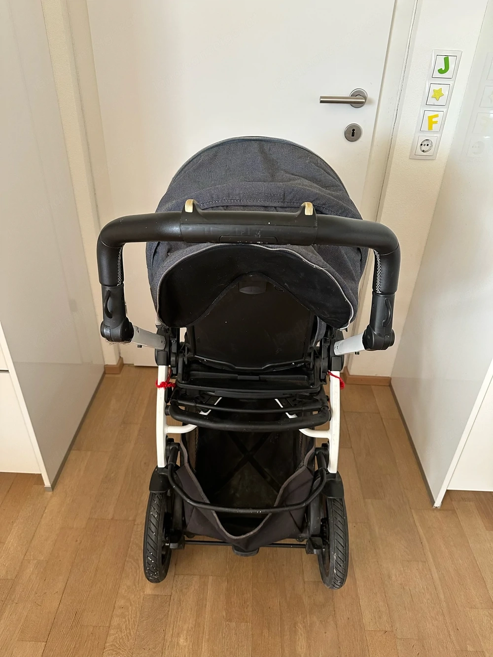 Kinderwagen mit Stauraum