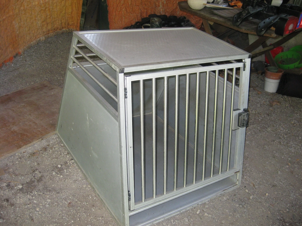 Auto -Hundebox , gut erhalten