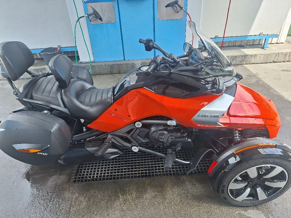Can Am Spyder 1330 F3
