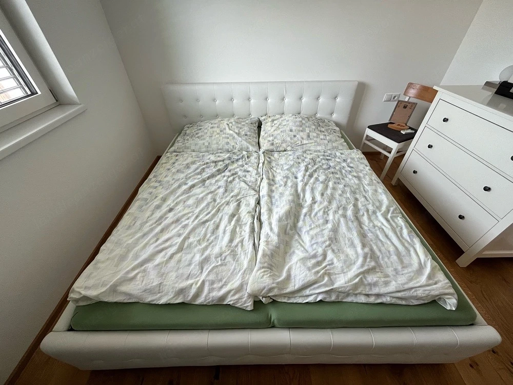 Bett (180x200cm) Kunstleder weiß inkl. 2x Lattenrost 90x200cm + 2x Matratzen 90x200cm - PREIS VHB