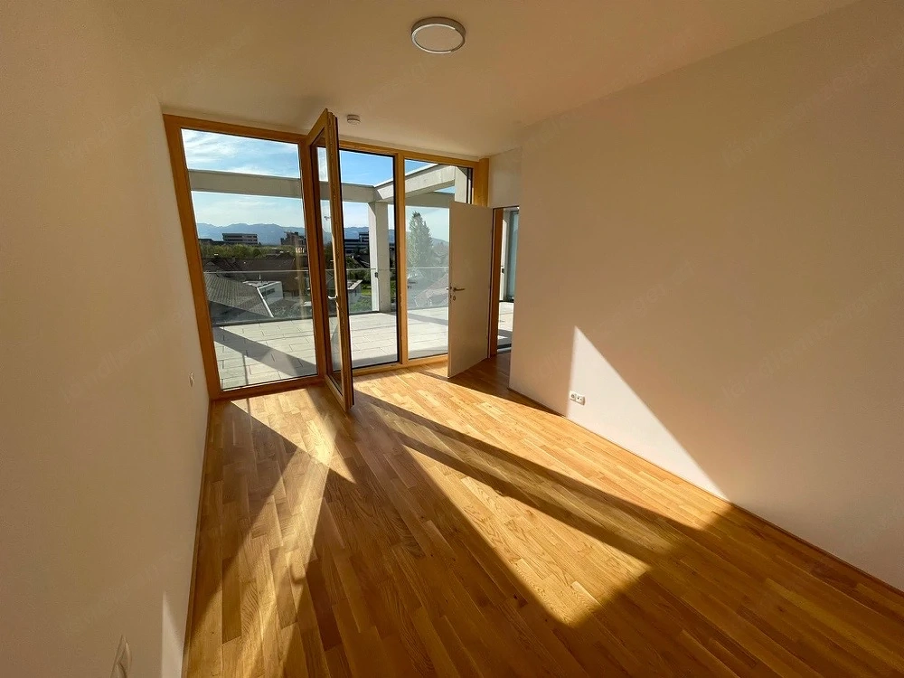 Sonnige 2-Zimmer-Wohnung mit Dachterasse   Nachmieter gesucht
