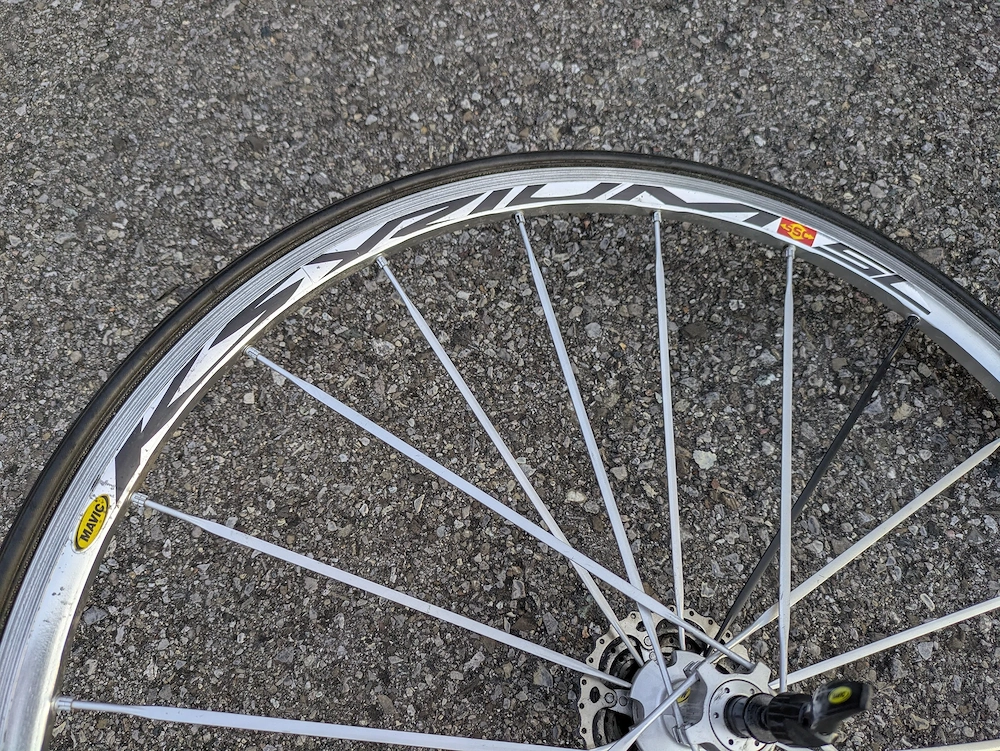 Mavic KSYRIUM Felgensatz mit Klebereifen