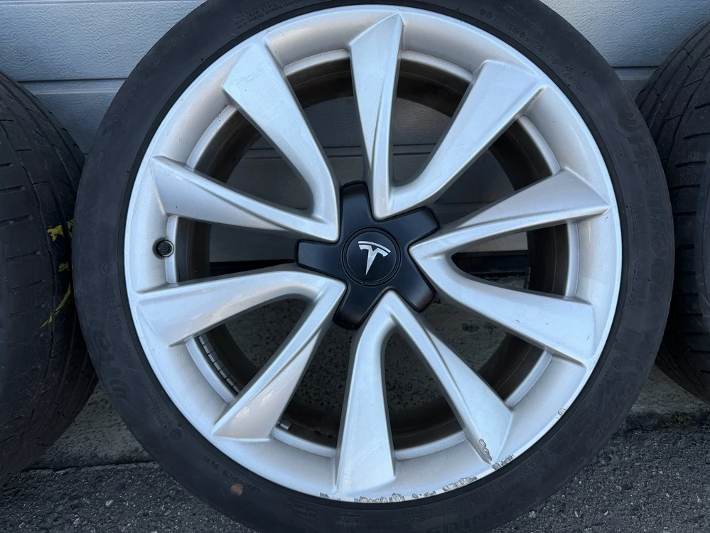 Tesla Original 19 Zoll Alufelgen