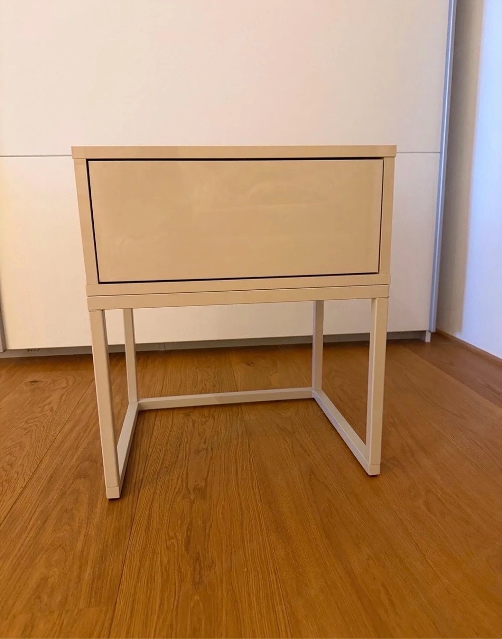 Beistelltisch 