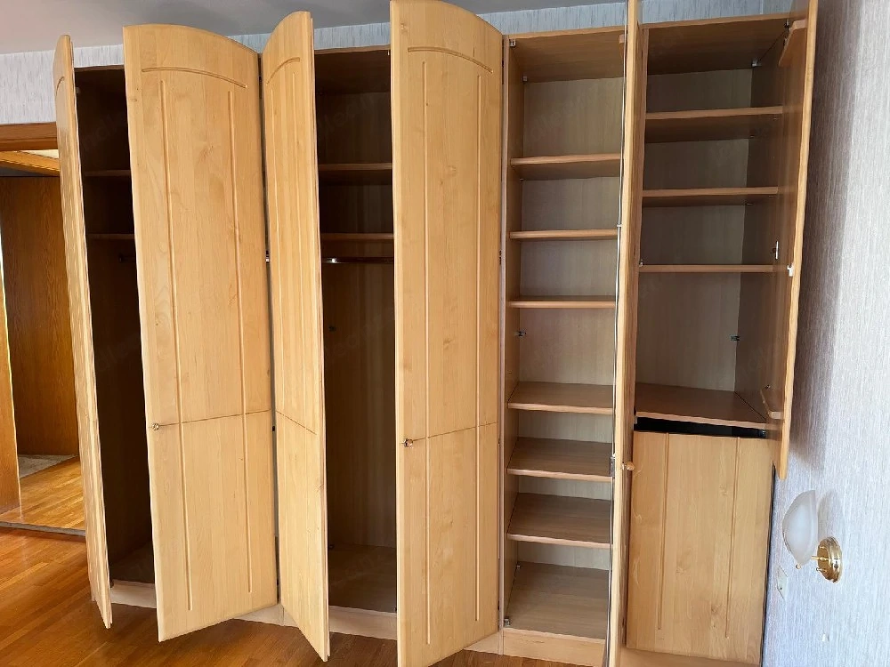 Schlafzimmerschrank